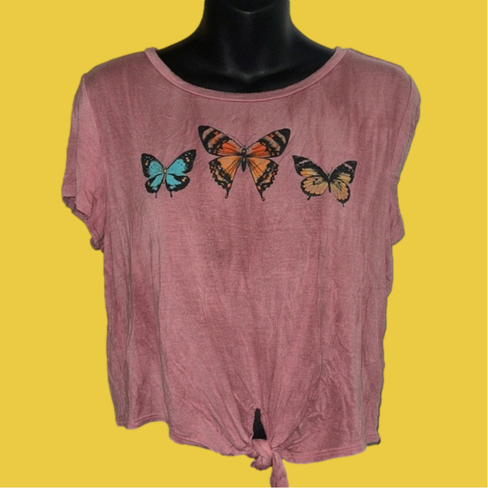 Cute butterfly top M